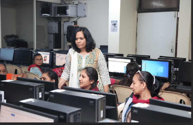 L J Institute of Media and Communications Ahmedabad Material development workshop sewa photo 9